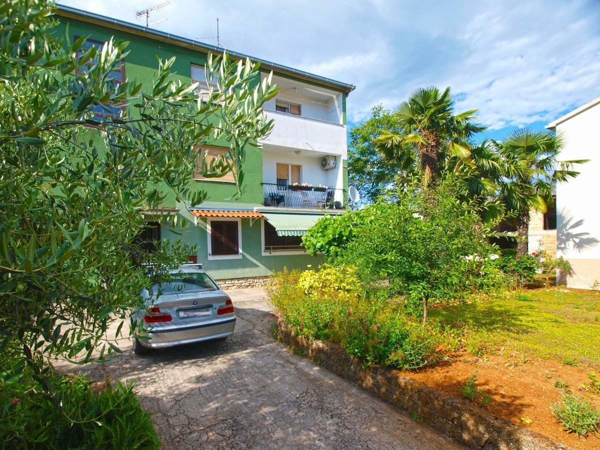 Apartments Fuma 161 Rovinj Bagian luar foto